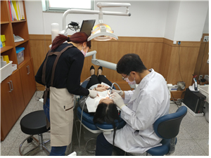 歯科診療の様子