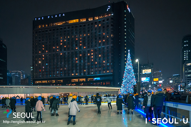 2018年の「ソウル広場アイスリンク」をオープン
