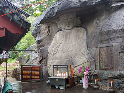 ポタサ(普陀寺)の磨崖菩薩坐像及び金銅菩薩坐像