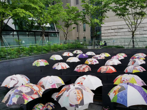 ソウル市庁の傘のオブジェ