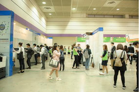 グローバル人材発掘へ「外国人就職博覧会」開催
