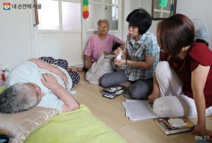 ソウル市、自宅に訪問する「ソウルケア-健康ケア」を韓国で初めて10の区で施行