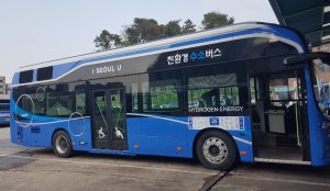 環境にやさしい水素バス、ソウル中心部を走る