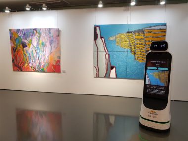 AIロボットが解説するソウル市民大学「市民ギャラリー」がオープン