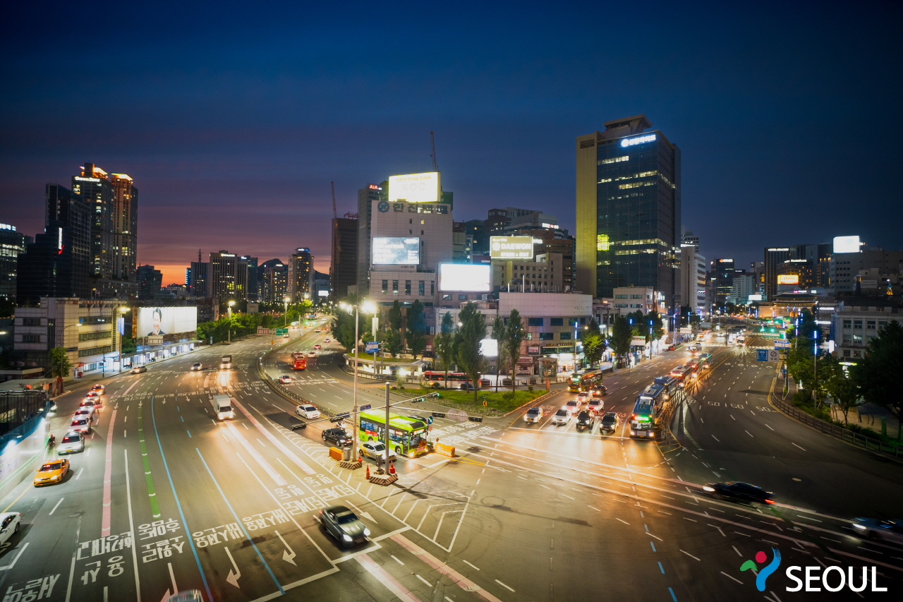 ソウルの夕方のドライブウェイ