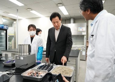 福島汚染水放流に関する放射能検査現場訪問-1