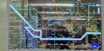 「言葉の壁のない地下鉄、外国人観光客の満足を期待」外国語双方向会話システムのテスト運営をミョンドン駅で開始