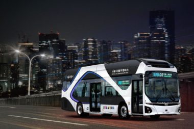 ソウル市、早朝労働者のための「自律走行早朝同行バス」運営開始…最先端交通で市民生活を照らす