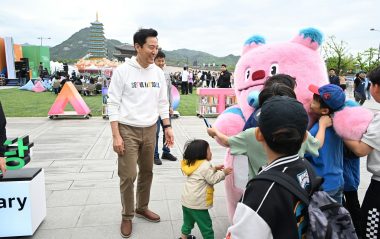 ソウル野外図書館のオープニングイベント-1