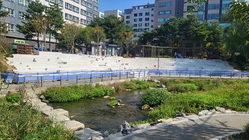 セゴクチョン(細谷川)水辺住居文化空間の様子