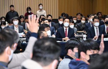 規制緩和で民生復活大討論会